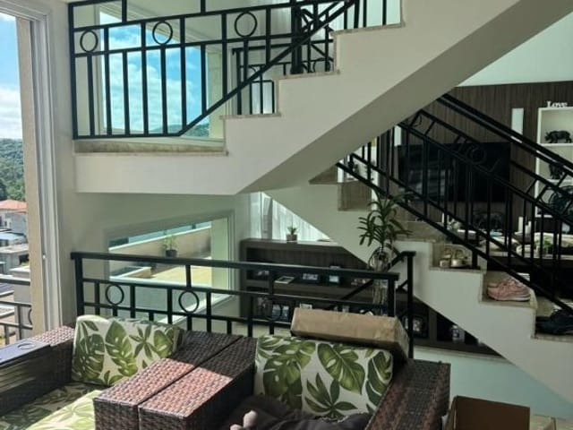 Casa com 364m² 3 quartos e 4 banheiros, à venda, no bairro Parque Sinai em Santana de Parnaíba