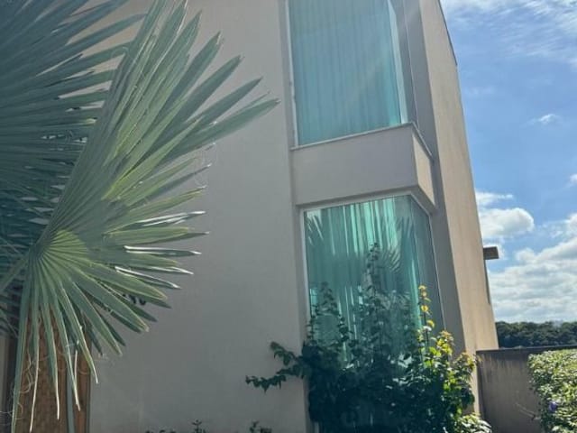 Casa com 364m² 3 quartos e 4 banheiros, à venda, no bairro Parque Sinai em Santana de Parnaíba