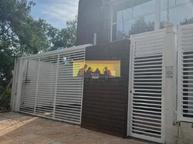 Casa com 256m² 3 quartos e 3 banheiros, à venda, no bairro Parque das Universidades em Campinas