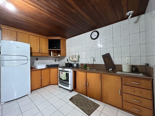 Casa com 14025m² 4 quartos e 3 banheiros, à venda, no bairro Três Vendas em Pelotas