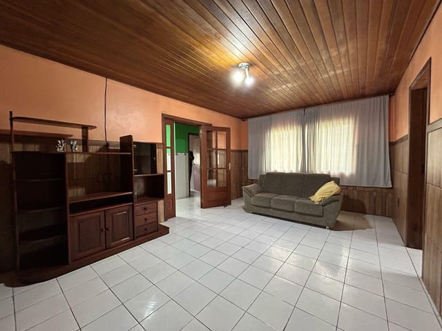 Casa com 14025m² 4 quartos e 3 banheiros, à venda, no bairro Três Vendas em Pelotas