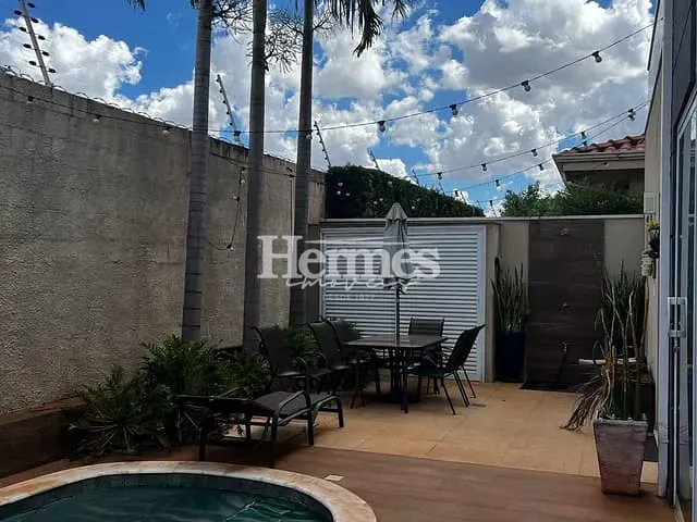 Casa com 300m² 3 quartos e 5 banheiros, à venda, no bairro Betel em Paulínia