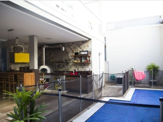 Casa com 375m² 4 quartos e 5 banheiros, à venda, no bairro Parque Sinai em Santana de Parnaíba