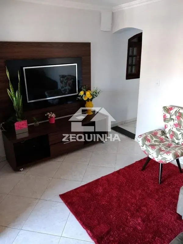 Casa, 3 quartos, 237 m² - Foto 1