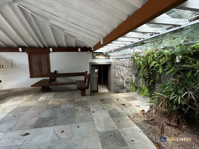 Casa 4 quartos e 6 banheiros, à venda, no bairro Barra da Tijuca em Rio de Janeiro