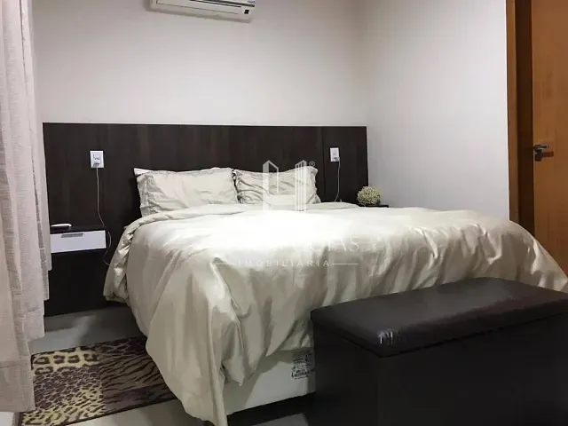Casa com 306m² 3 quartos e 2 banheiros, à venda, no bairro Parque João Braz - Cidade Industrial em Goiânia
