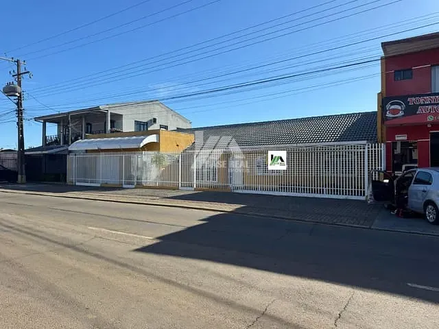 Casa 4 quartos e 2 banheiros, à venda ou para alugar, no bairro Bonsucesso em Guarapuava
