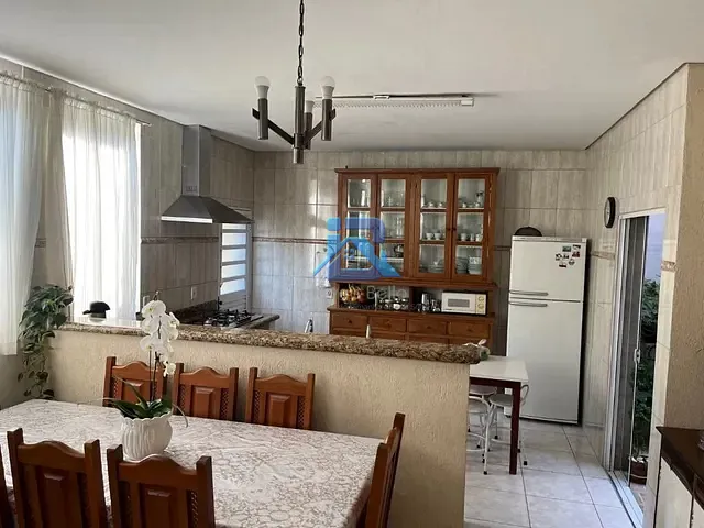 Casa com 420m² 5 quartos e 4 banheiros, à venda, no bairro Nova Itatiba em Itatiba