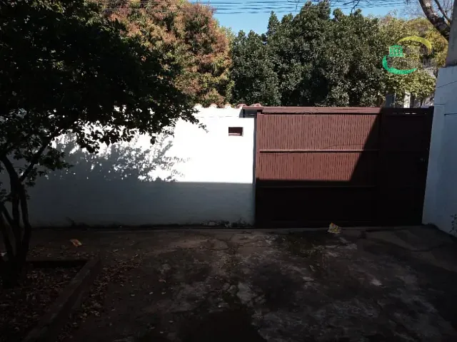 Casa com 250m² 3 quartos e 2 banheiros, à venda ou para alugar, no bairro Parque São Jorge em Campinas