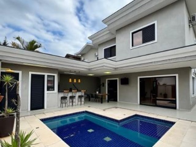 Casa com 296m² 4 quartos e 4 banheiros, à venda, no bairro Urbanova em São José dos Campos