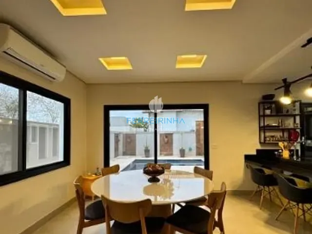 Casa com 296m² 4 quartos e 4 banheiros, à venda, no bairro Urbanova em São José dos Campos