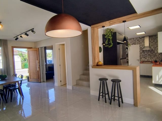 Casa com 337m² 4 quartos e 3 banheiros, à venda, no bairro Urbanova IV em São José dos Campos