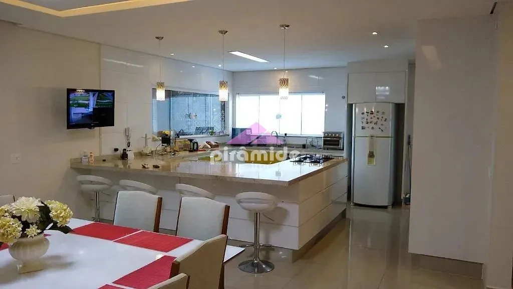 Casa, 3 quartos, 361 m² - Foto 10