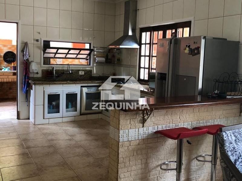 Casa, 3 quartos, 450 m² - Foto 4