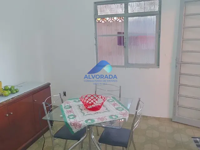 Casa com 270m² 3 quartos e 1 banheiro, à venda, no bairro Jardim Satélite em São José dos Campos