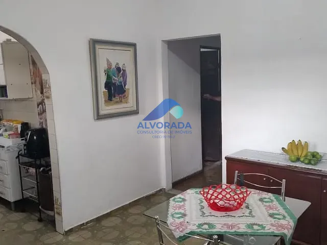 Casa com 270m² 3 quartos e 1 banheiro, à venda, no bairro Jardim Satélite em São José dos Campos