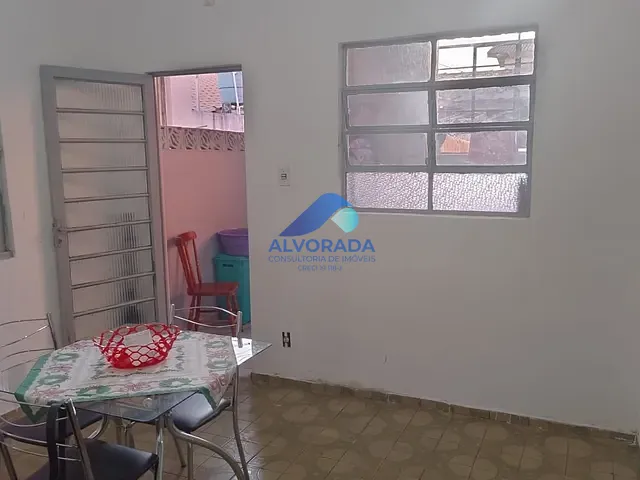 Casa com 270m² 3 quartos e 1 banheiro, à venda, no bairro Jardim Satélite em São José dos Campos