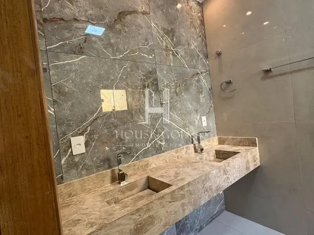 Casa com 150m² 3 quartos e 2 banheiros, à venda, no bairro Residencial Brisas da Mata em Goiânia
