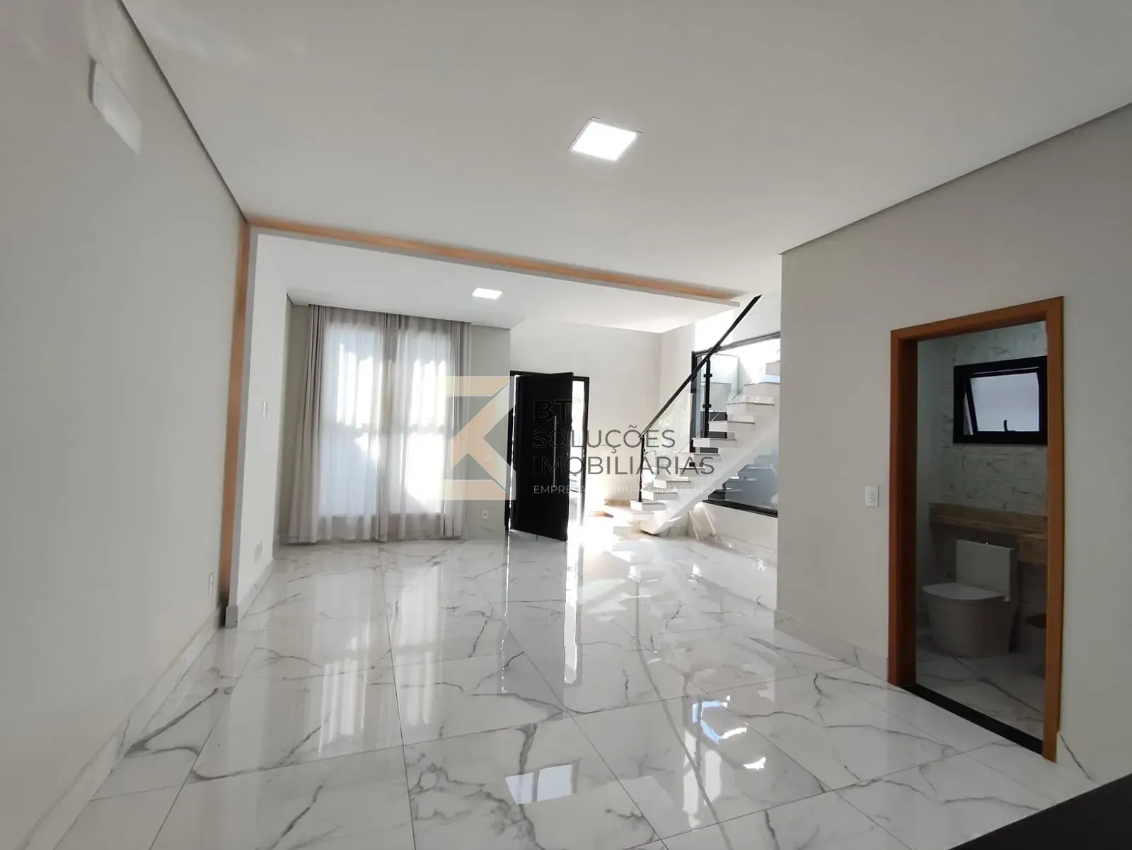 Casa, 3 quartos, 162 m² - Foto 3
