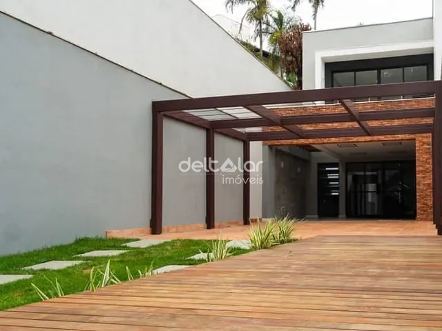 Casa com 240m² 4 quartos e 3 banheiros, à venda, no bairro Planalto em Belo Horizonte