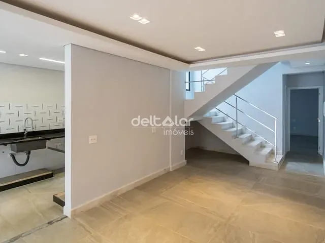 Casa com 240m² 4 quartos e 3 banheiros, à venda, no bairro Planalto em Belo Horizonte