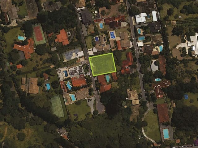 Casa com 573m² 3 quartos e 3 banheiros, à venda, no bairro Vila Santo Antonio de Carapicuiba em Cotia