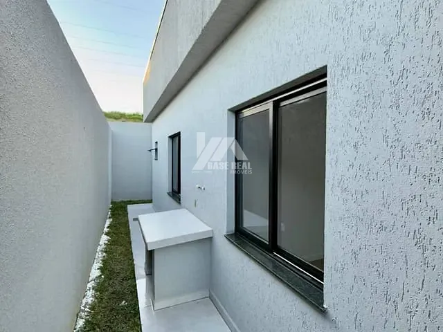 Casa com 150m² 3 quartos e 2 banheiros, à venda, no bairro Cará-cará em Ponta Grossa