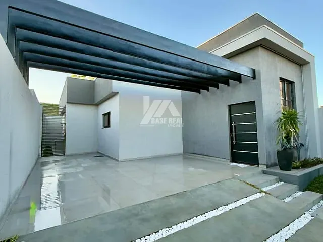 Casa com 150m² 3 quartos e 2 banheiros, à venda, no bairro Cará-cará em Ponta Grossa