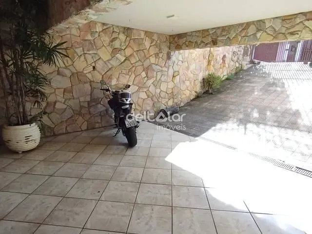 Casa com 258m² 4 quartos e 2 banheiros, à venda, no bairro Santa Amélia em Belo Horizonte