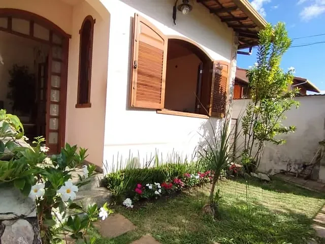 Casa com 258m² 4 quartos e 2 banheiros, à venda, no bairro Santa Amélia em Belo Horizonte