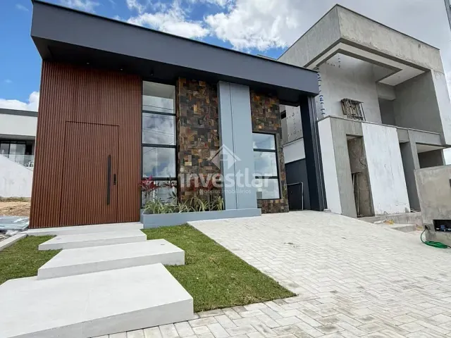 Casa 3 quartos e 2 banheiros, à venda, no bairro Vila Cabral em Campina Grande