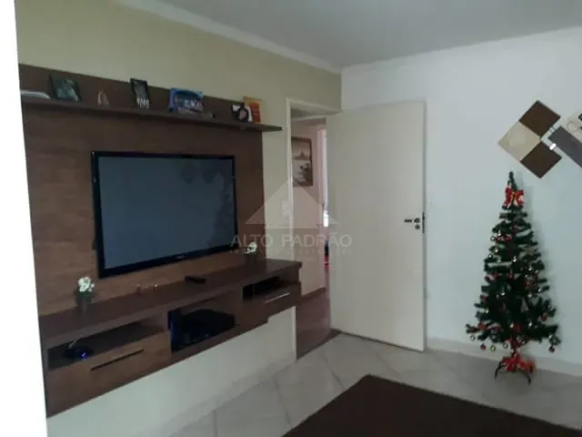 Casa com 245m² 2 quartos e 1 banheiro, à venda, no bairro Vila Mercedes em Mauá