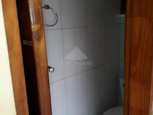 Casa com 245m² 2 quartos e 1 banheiro, à venda, no bairro Vila Mercedes em Mauá