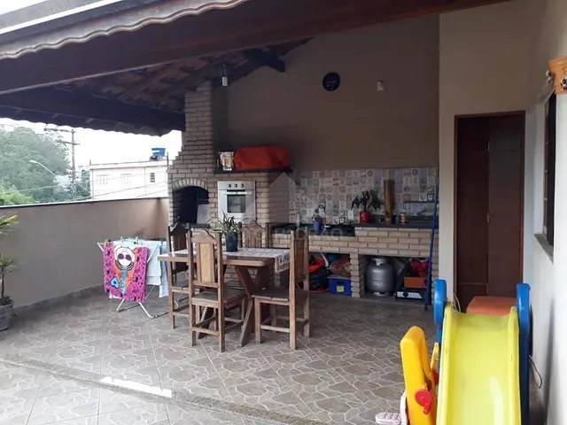 Casa com 245m² 2 quartos e 1 banheiro, à venda, no bairro Vila Mercedes em Mauá