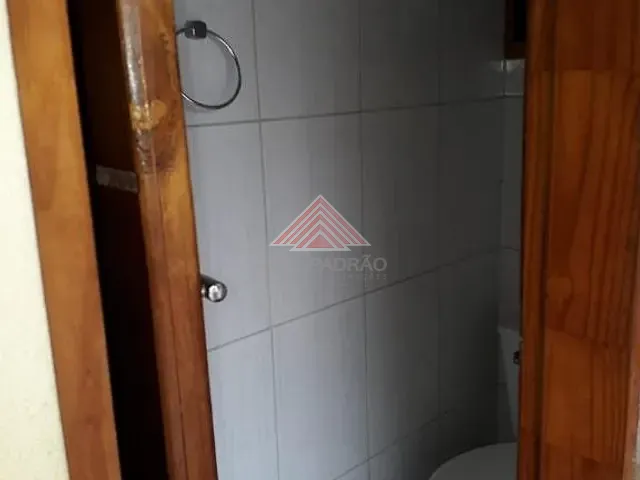 Casa com 245m² 2 quartos e 1 banheiro, à venda, no bairro Vila Mercedes em Mauá
