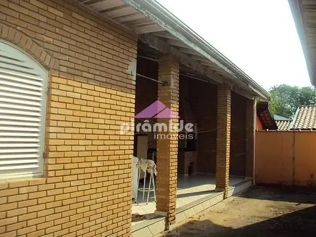 Casa com 327m² 3 quartos e 2 banheiros, à venda, no bairro Urbanova em São José Dos Campos