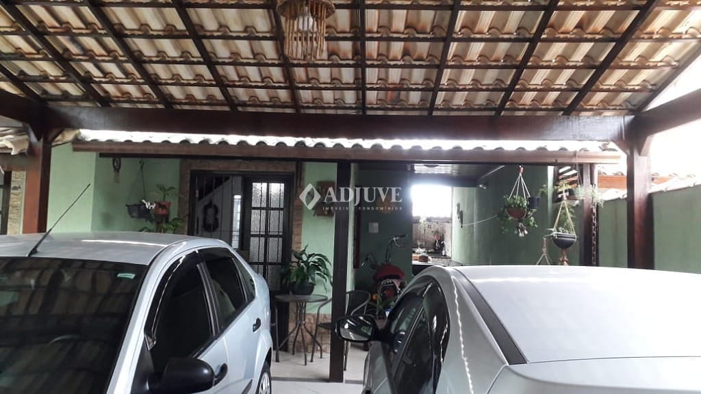 Casa à venda com 3 quartos, 10m² - Foto 33