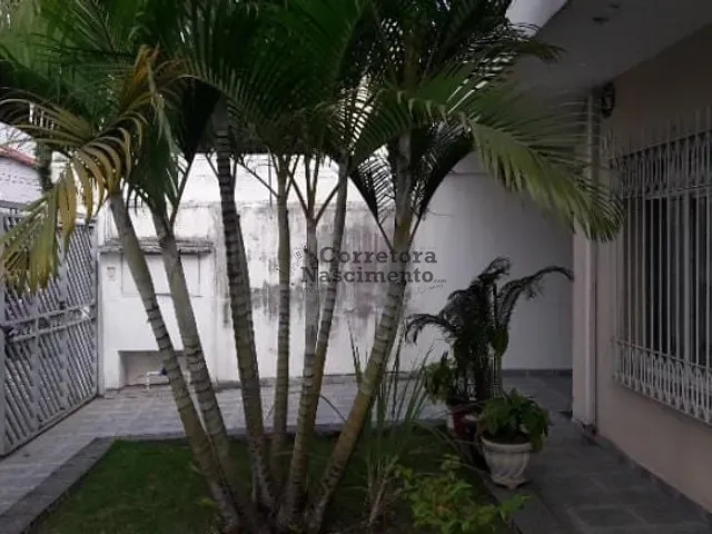 Casa com 410m² 3 quartos e 2 banheiros, à venda, no bairro Vila Pinheiro em Jacareí