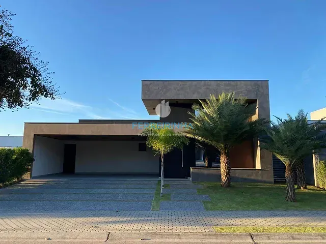 Casa com 451m² 4 quartos e 3 banheiros, à venda, no bairro Colinas do Paratehy em São José dos Campos
