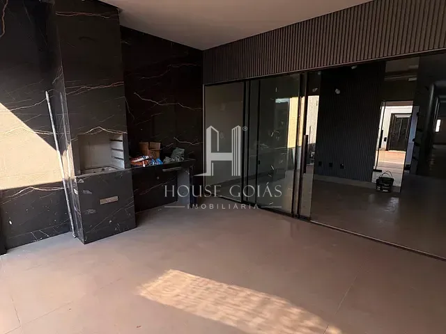 Casa com 200m² 3 quartos e 2 banheiros, à venda, no bairro Parque Buriti em Goiânia
