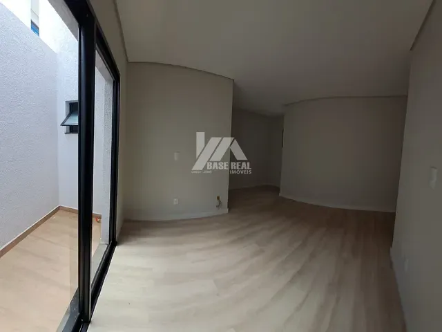 Casa com 200m² 3 quartos e 2 banheiros, à venda, no bairro Contorno em Ponta Grossa