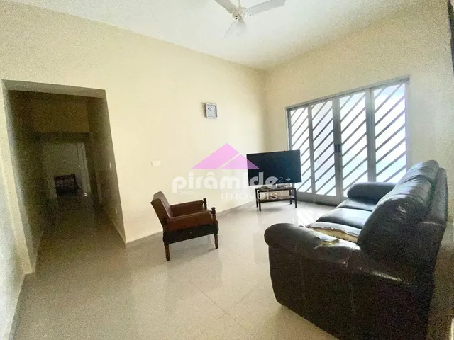 Casa com 285m² 3 quartos e 2 banheiros, à venda, no bairro Estrela Dalva em Caraguatatuba