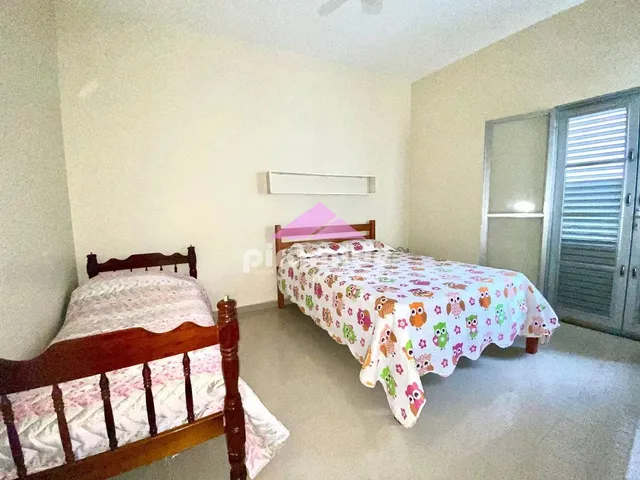 Casa com 285m² 3 quartos e 2 banheiros, à venda, no bairro Estrela Dalva em Caraguatatuba