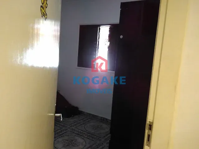 Casa com 275m² 4 quartos e 1 banheiro, à venda, no bairro Parque dos Ipês em São José dos Campos
