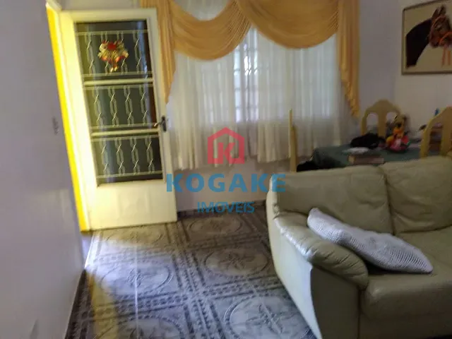 Casa com 275m² 4 quartos e 1 banheiro, à venda, no bairro Parque dos Ipês em São José dos Campos