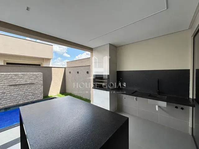 Casa com 250m² 3 quartos e 4 banheiros, à venda, no bairro Jardins Sevilha em Aparecida de Goiânia
