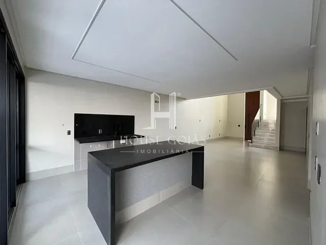 Casa com 250m² 3 quartos e 4 banheiros, à venda, no bairro Jardins Sevilha em Aparecida de Goiânia