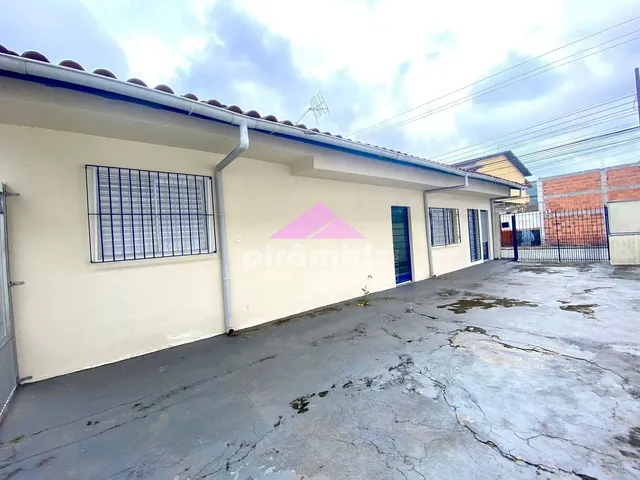 Casa com 135m² 3 quartos e 1 banheiro, à venda, no bairro Estrela Dalva em Caraguatatuba