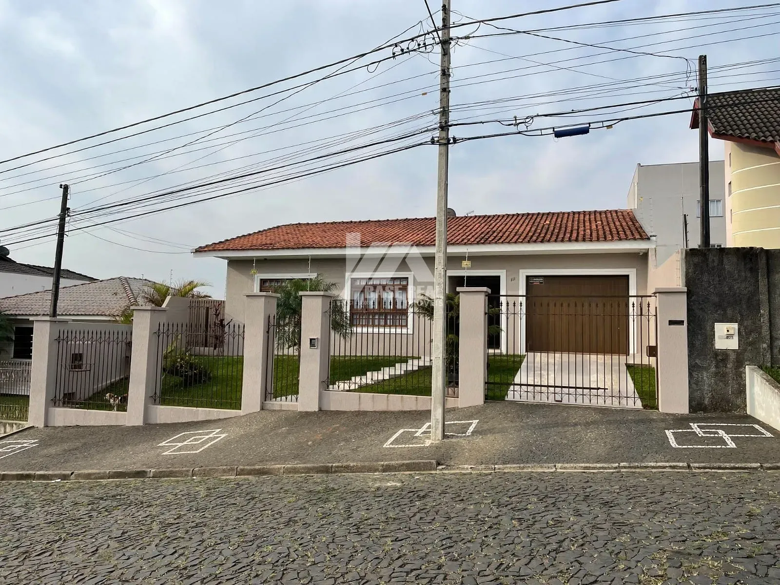Casa à venda, Orfãs, Ponta Grossa, PR — Orfãs