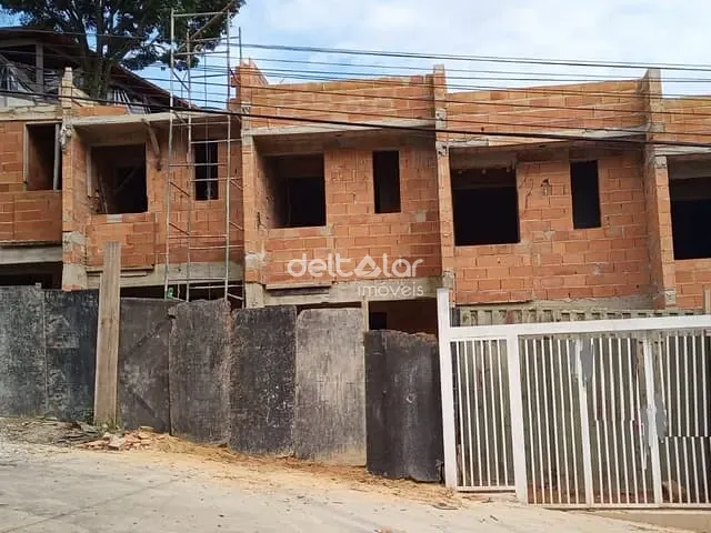 Casa 2 quartos e 1 banheiro, à venda, no bairro Planalto em Belo Horizonte
